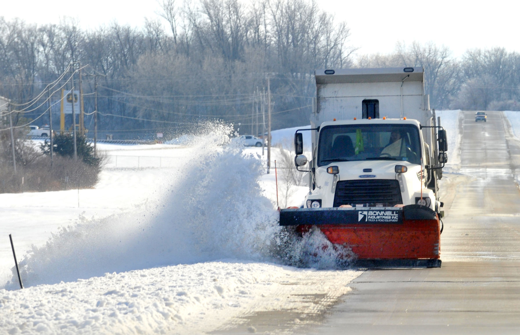 123020-qc-nws-snowcleanup-051